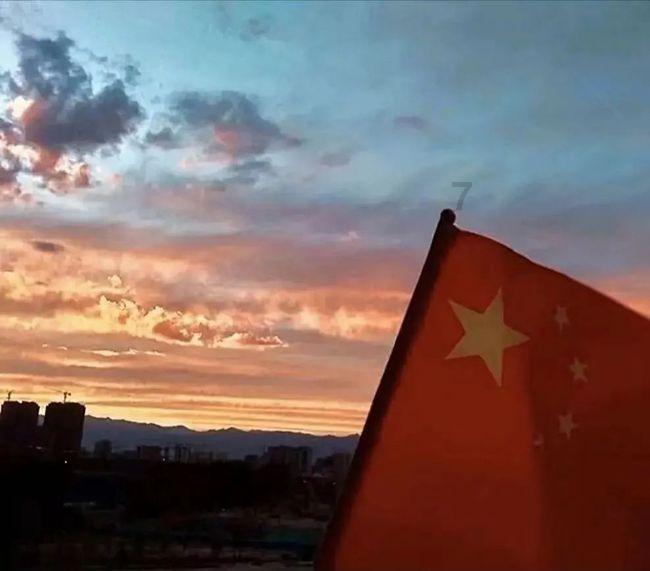父母离婚后，7岁的他负气出走，40年后才踏上寻亲路，可惜有点晚